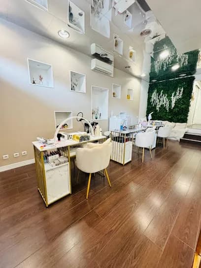 Perfect Beauty Concept - Head Spa