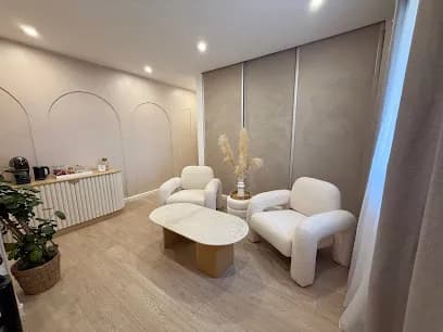 Roza Beauty - Head Spa