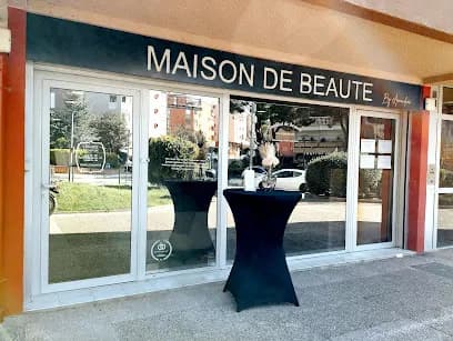MAISON DE BEAUTE BY AMANDINE - Head Spa