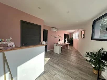 LES SISTERS - Head Spa