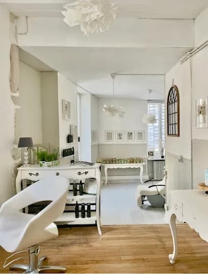 Lithodora Headspa - Head Spa