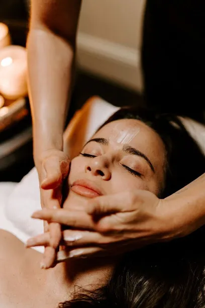 Skin Center - Head Spa