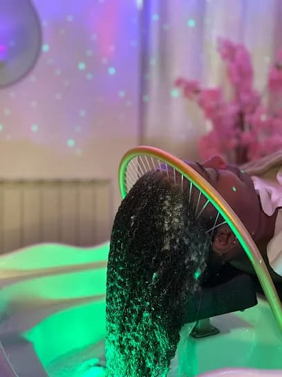 NANA HEAD SPA - Head Spa