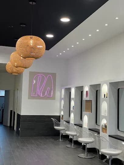 Muse HairStudio - Head Spa