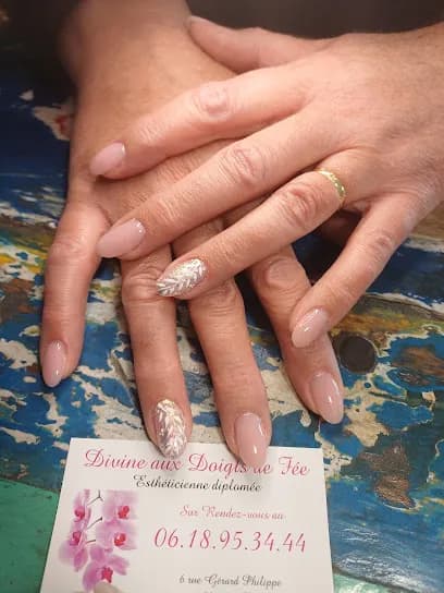 Divine Aux Doigts De Fee - Head Spa