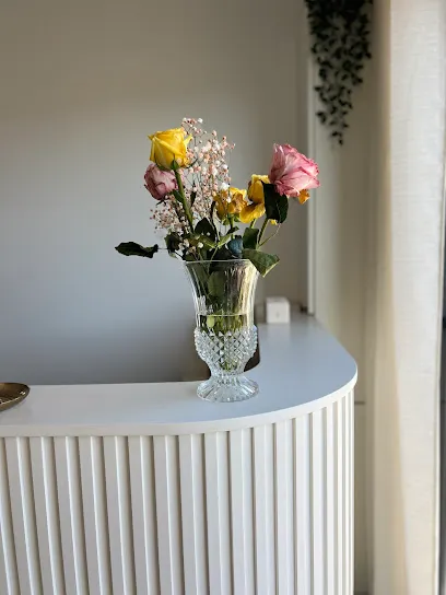 Beautiful Nails - Head Spa