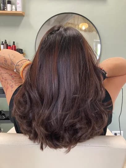 L&R Coiffure Head Spa - Head Spa