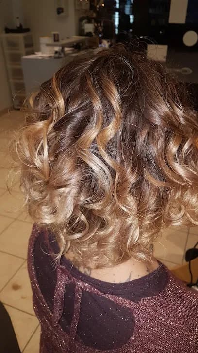 Courant d'Hair & Co Coiffure - Head Spa