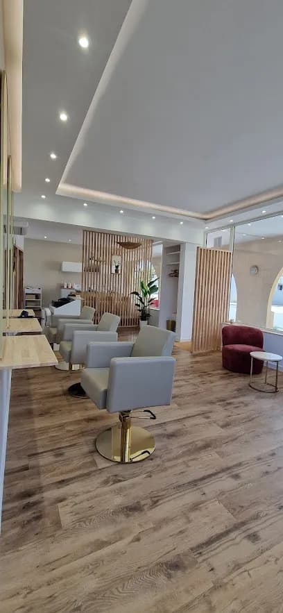 Maison Helia - Head Spa