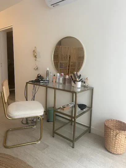 BIEN DANS MA TÊTE HEAD SPA - Head Spa