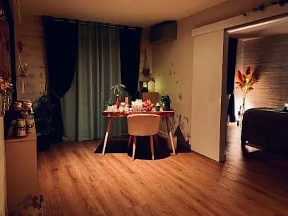 SigNature Charlotte - Head Spa