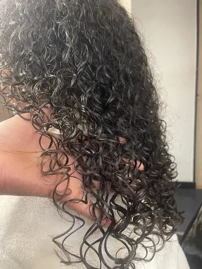 Chowa-Koi fé by Tiana - Head Spa