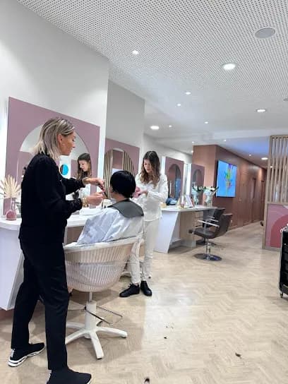 Camille Albane - Head Spa