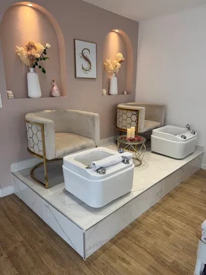 SGlamm Institut By Nouna - Head Spa