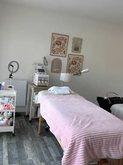 SO’GLAM BEAUTY - Head Spa