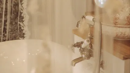 Sarah Caliste - Head Spa