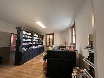 Le Mirabilis - Head Spa