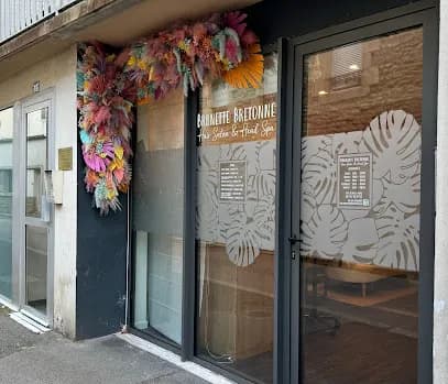 Brunette Bretonne Salon de Coiffure & Head Spa - Head Spa