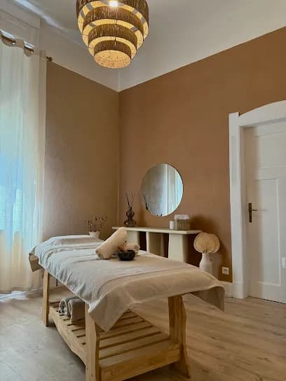 L’Instant Précieux - Massage & Head Spa - Head Spa