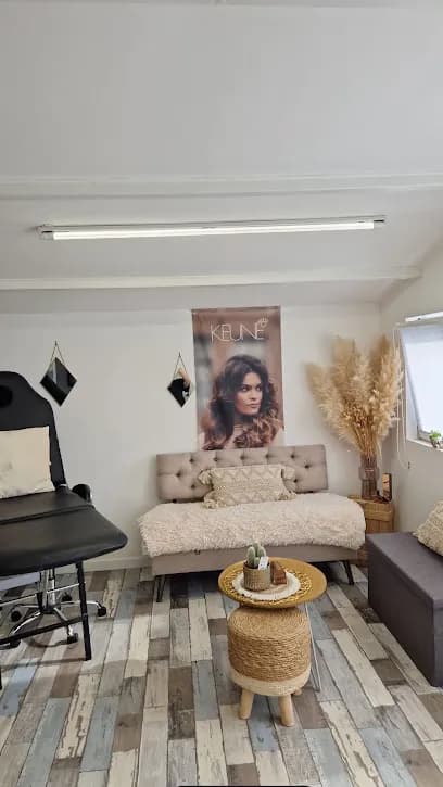 Julie Hair - Head Spa