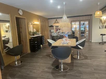 Le Studio Coiffeur et institut - Head Spa