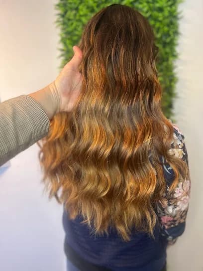 Coiffure By Aurel & Head Spa - Head Spa