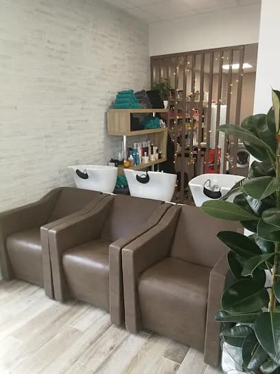 Salon N Hair J - Head Spa