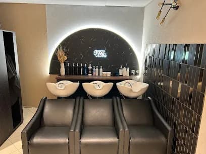 Sarah Guimier - Head Spa