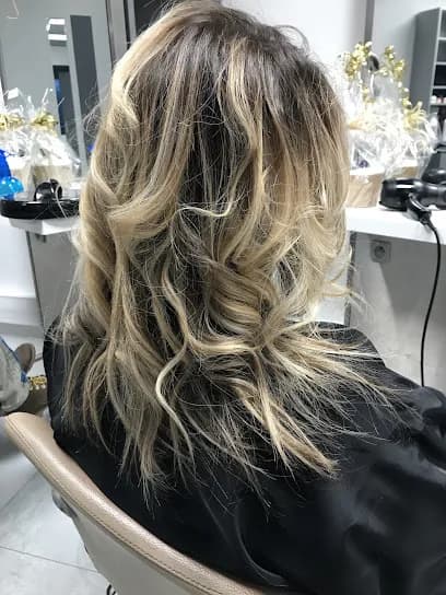 UP ST'HAIRS by Fabienne - Head Spa