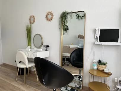 Claudine Lacroix - Head Spa