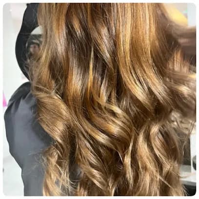 Headspa Emilie H Hairstyle & Headspa - Head Spa