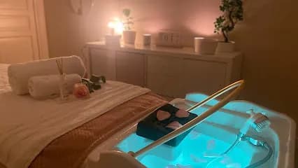 Headspa By M Ozoir laFerriere - Head Spa