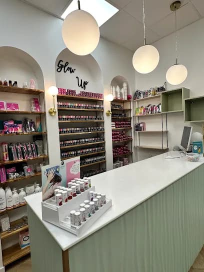 Glow Up Provins - Head Spa