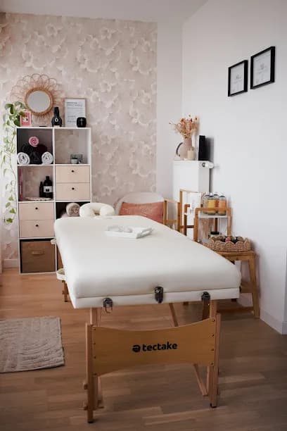 Cynthia Girardot - Mater Lua - Head Spa & Massages Bien-être Val d'Europe - Head Spa