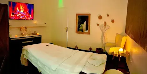 Hasnabeautytouch - Head Spa