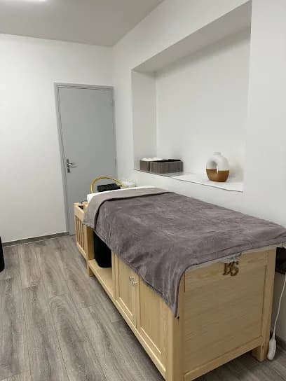 CLINIQUE B&H - Head Spa