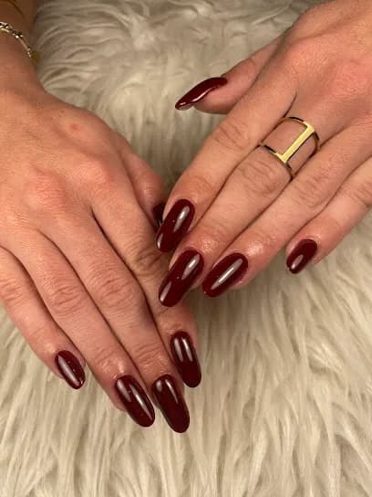 Elunia Ongles - Head Spa