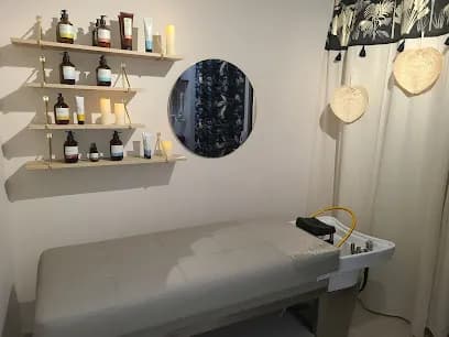 Lisa coiffure head spa - Head Spa