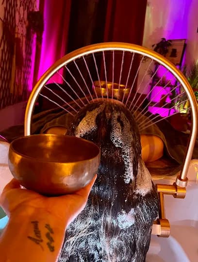 Head Spa Massage - Head Spa