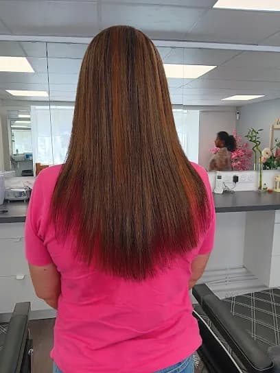 DWARAKA Salon De Beauté - Head Spa