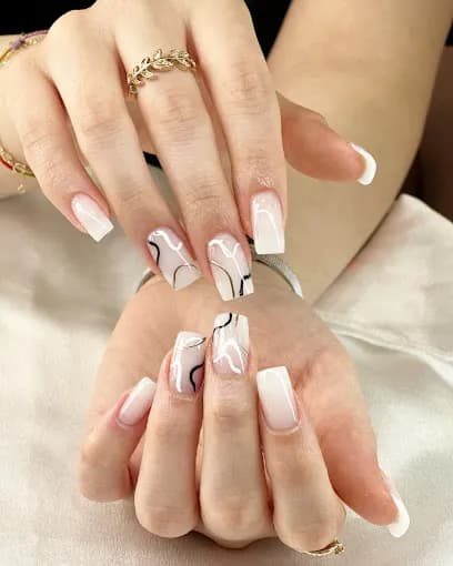 Queen Nails - Head Spa