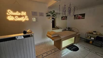 STUDIO 84 COIFFURE - Head Spa