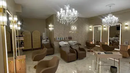 Christophe Laurent Coiffure - Head Spa