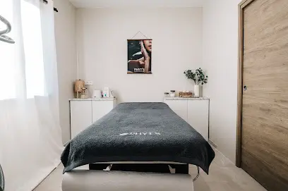 Le Poudrier De Lisa - Head Spa