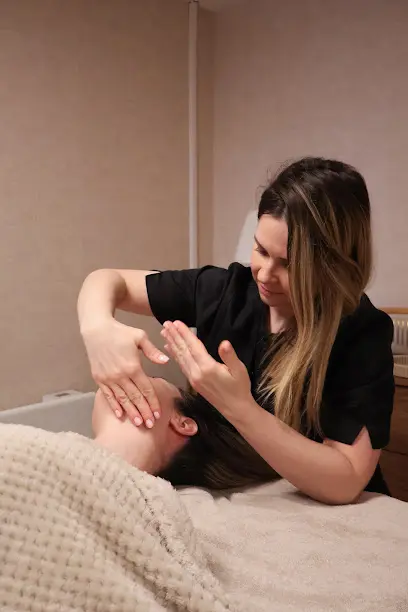 L’esthéticienne - Head Spa