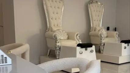 𝐊𝐞𝐥𝐥𝐲 𝐯𝐨𝐮𝐬 𝐞𝐦𝐛𝐞𝐥𝐥𝐢𝐭 - Head Spa
