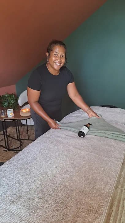 L'Eden du Bonheur Massage & Head-spa - Head Spa