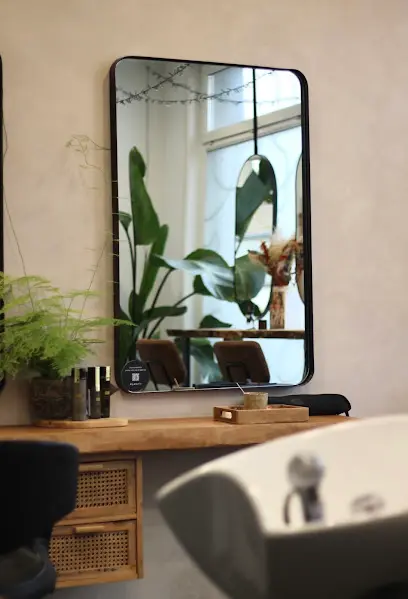 Shannon Coiffeur Coloriste - Head Spa