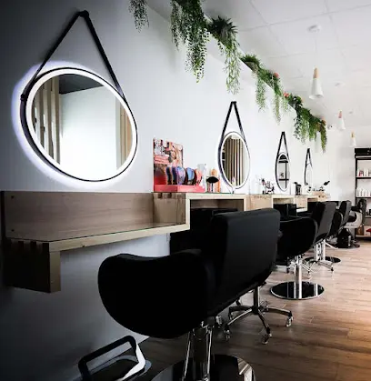Mylaa Evan's - Coiffeur - Head Spa