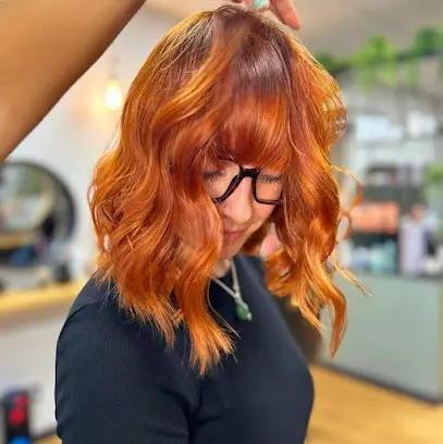 Pourquoi Pas coiffure et Institut de beauté - Head Spa